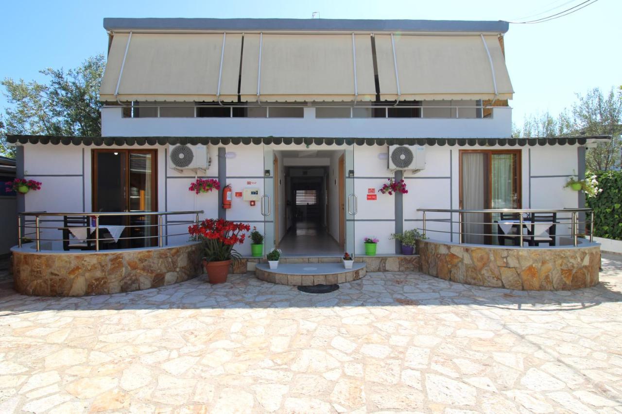 Vila Reni Risi Ksamil Exteriér fotografie