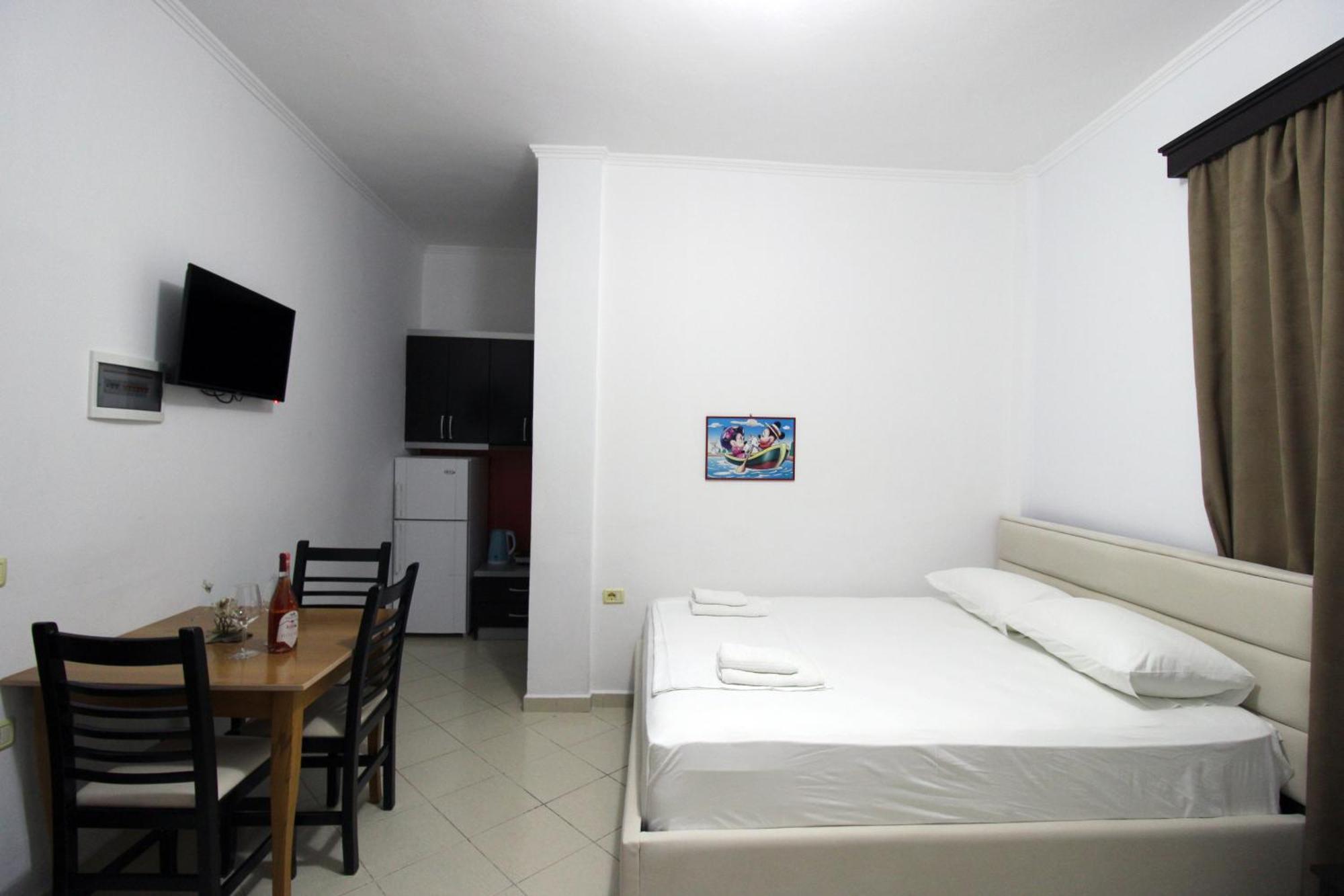 Vila Reni Risi Ksamil Exteriér fotografie